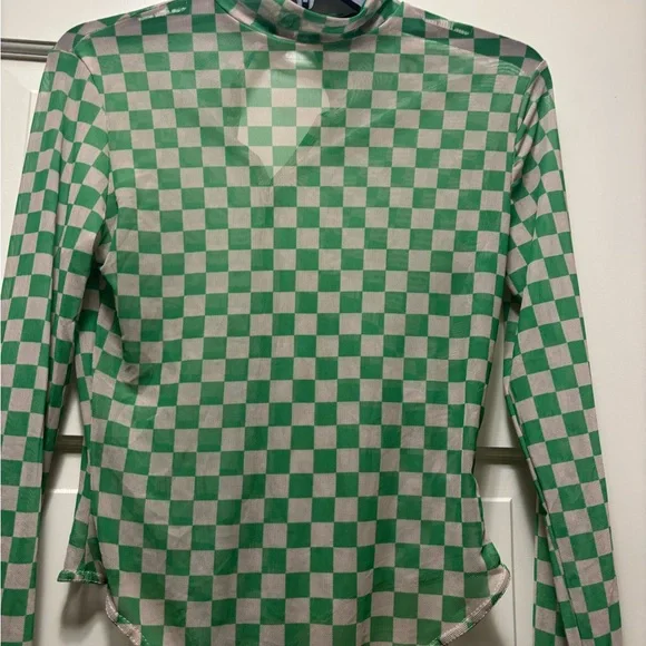 Pretty Little Thing green Checkerboard Print Mesh High Neck Bodysuit Size 6 - Picture 2 of 10